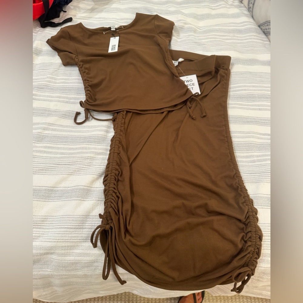 BB Dakota 2 piece outfit NWT